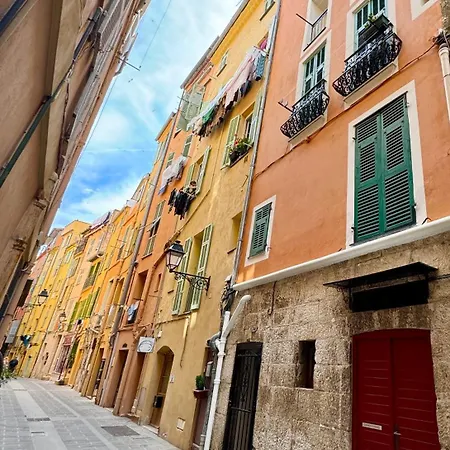 Le Rue Longue *