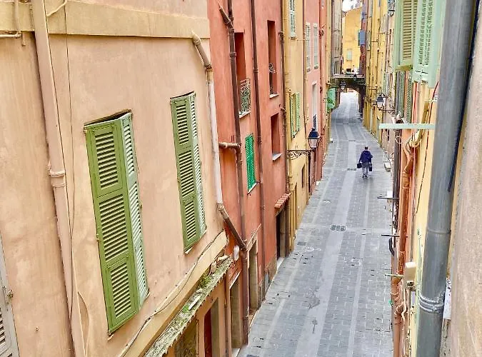 Апартаменты Le Rue Longue *